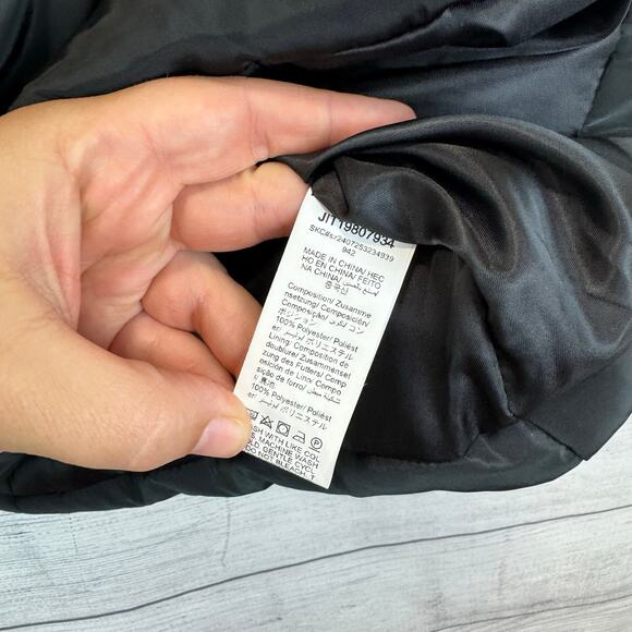 Shein Curve Plus Size Black Puffer Sleeveless Zip Up Vest Size 6X-24/26 - Picture 5 of 6